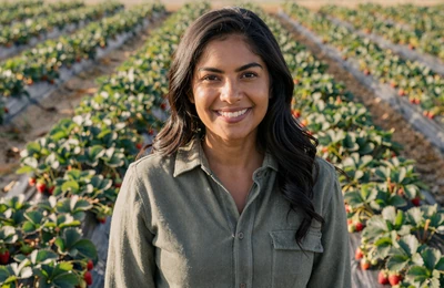 Maria, 34, California organic strawberry farmer from Salinas seeking a meaningful relationship